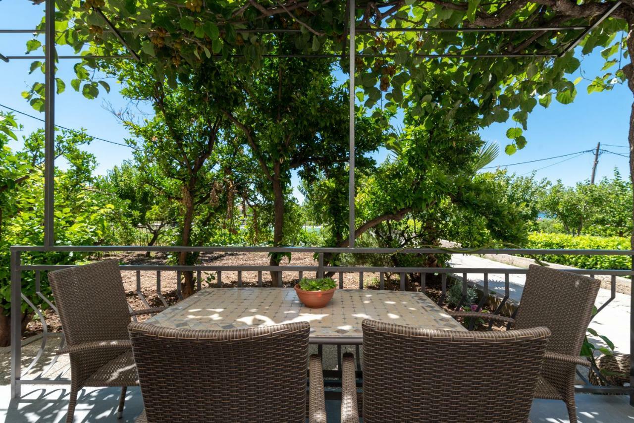 Kiwi Appartement Trogir Buitenkant foto