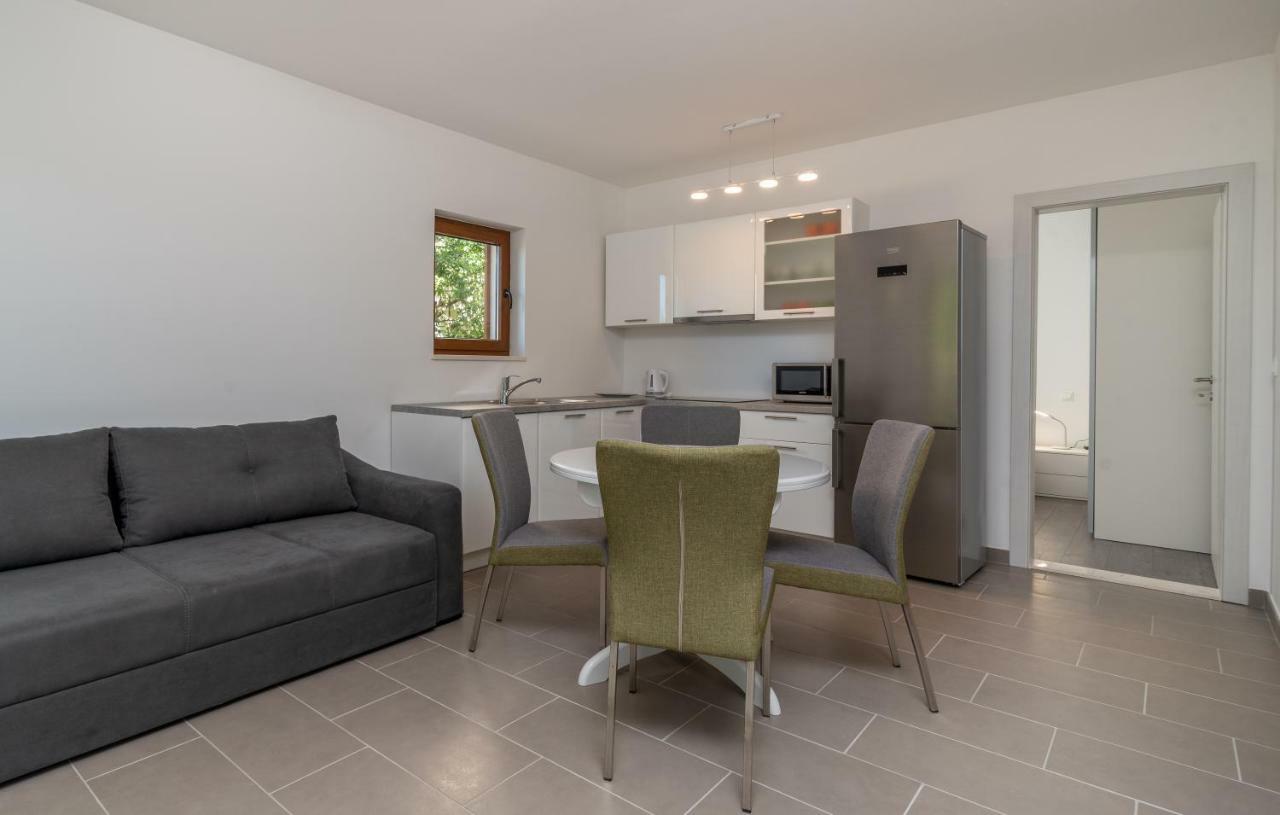 Kiwi Appartement Trogir Buitenkant foto
