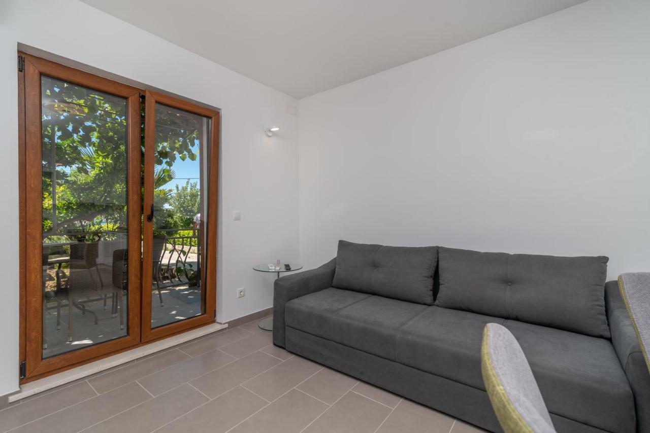 Kiwi Appartement Trogir Buitenkant foto
