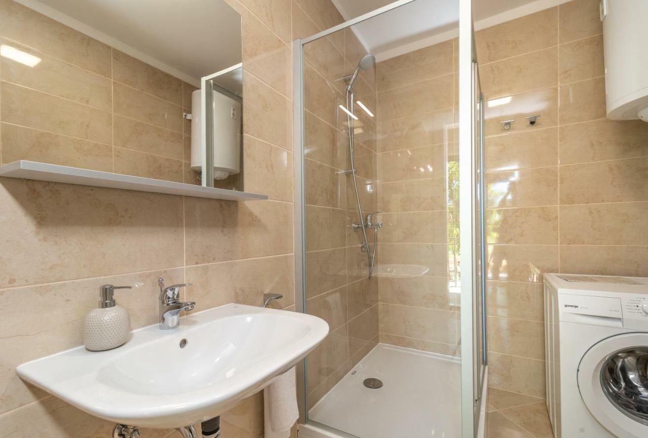 Kiwi Appartement Trogir Buitenkant foto