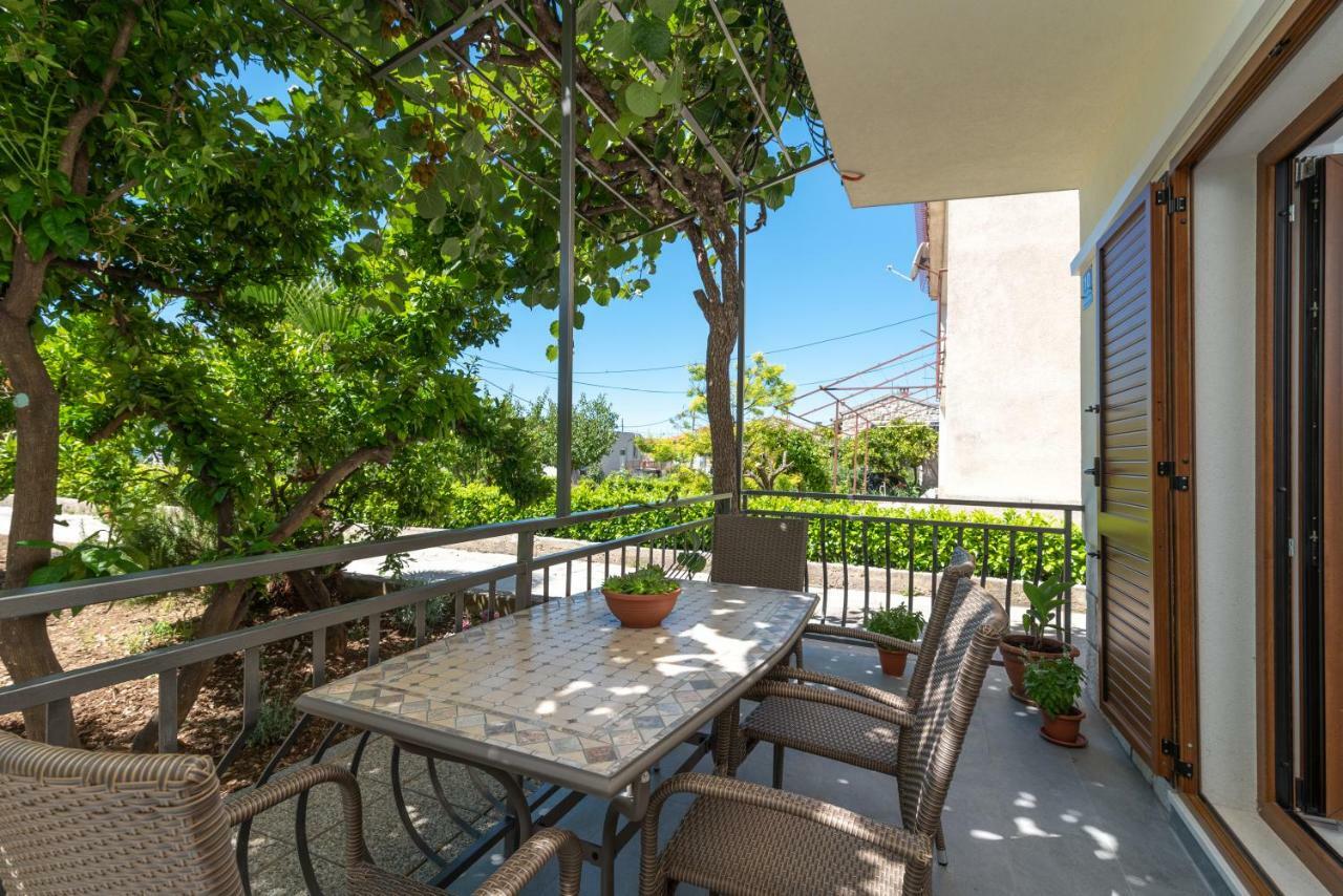 Kiwi Appartement Trogir Buitenkant foto