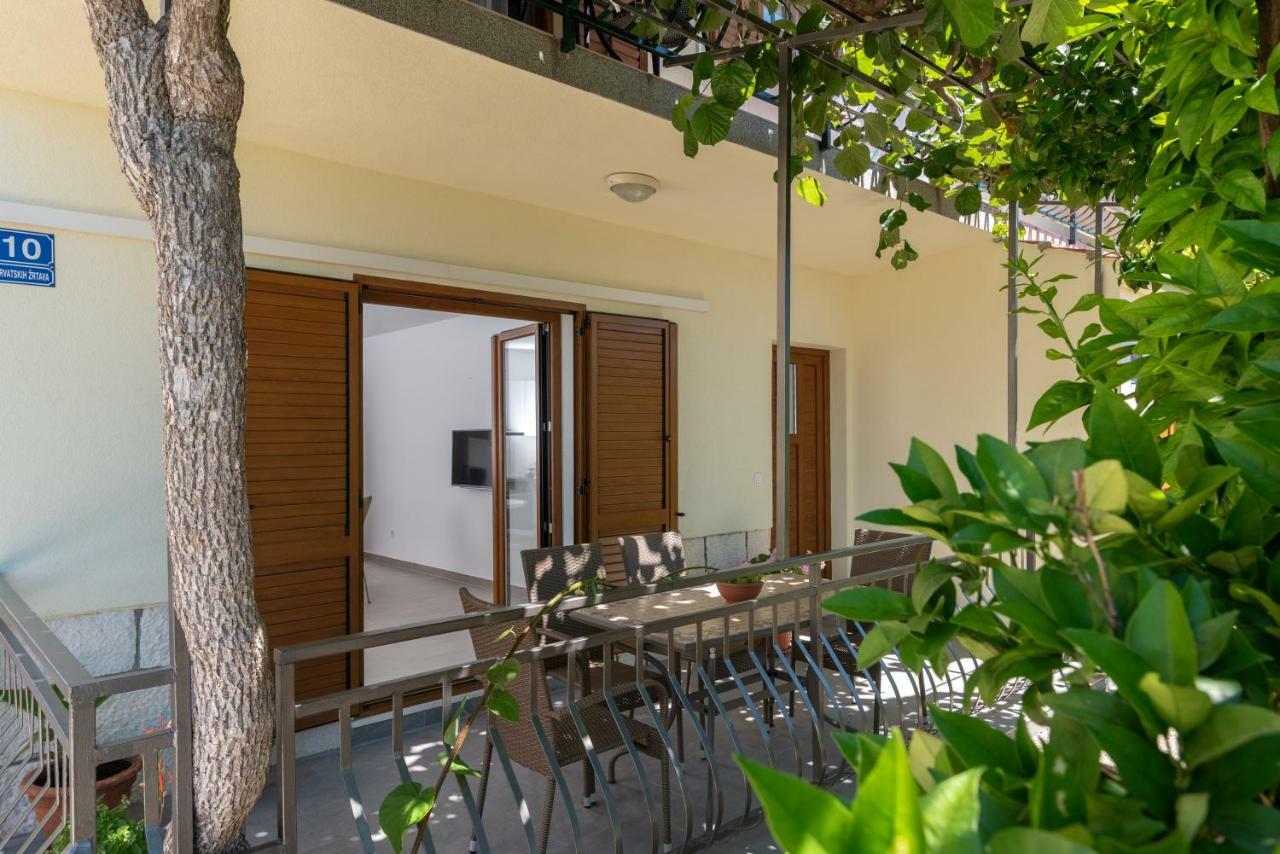 Kiwi Appartement Trogir Buitenkant foto